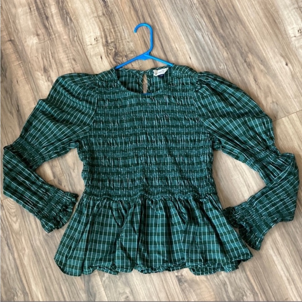 Universal Thread Peplum style Top